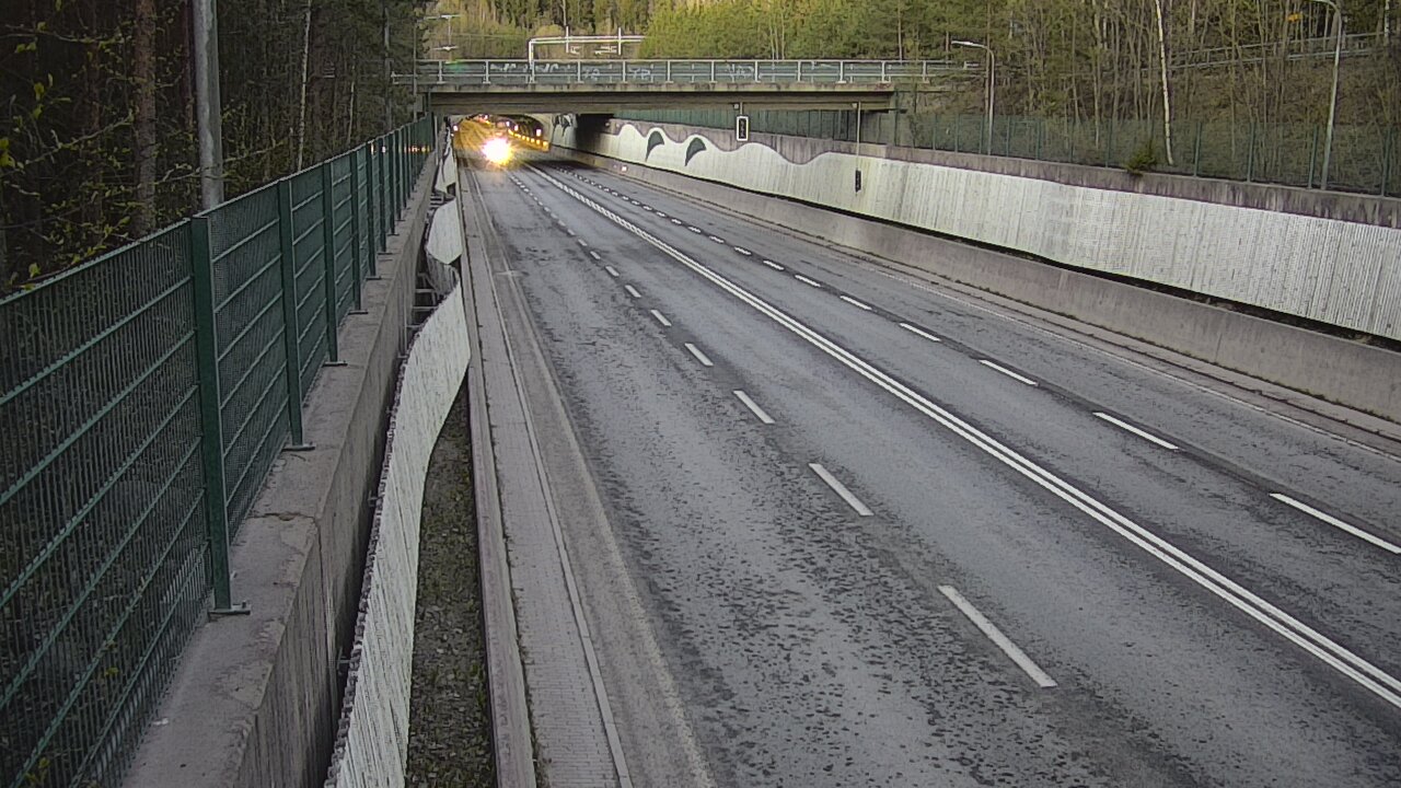 Kelikamerat Kuva Tie 102 Espoo Hiidenkallion tunneli, suuaukko pohj., Espoo, Uusimaa