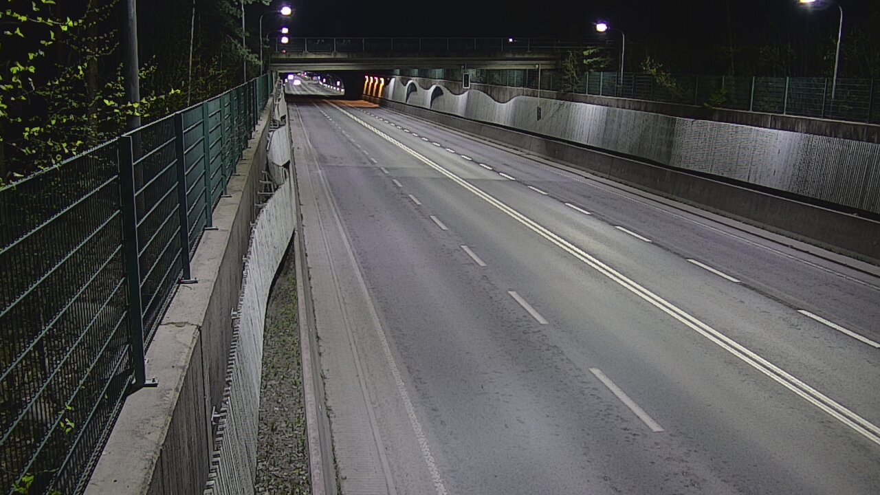 Weather Camera Image Väg 102 Esbo Hiidenkallio tunnel, suuaukko nord., Espoo, Uusimaa