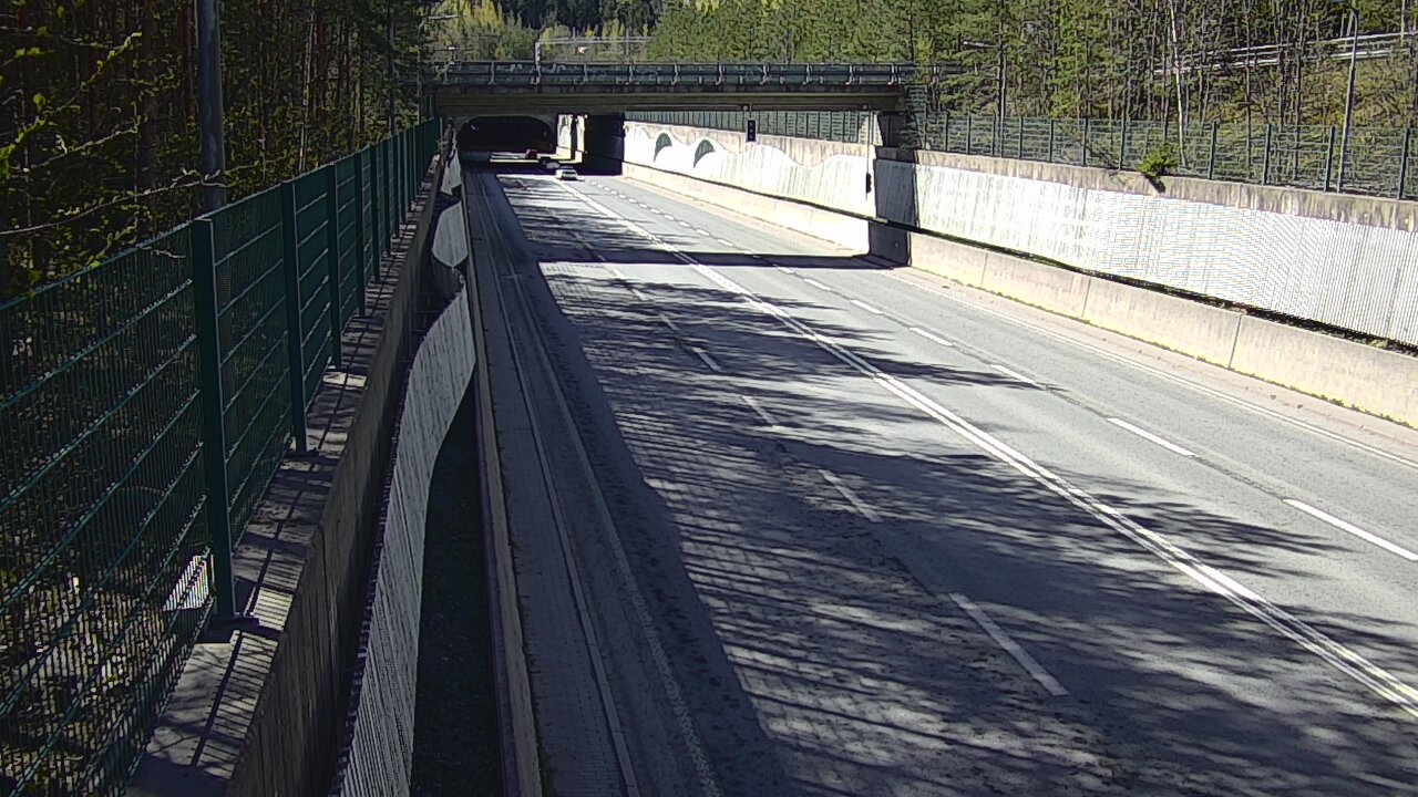 Kelikamerat Kuva Tie 102 Espoo Hiidenkallion tunneli, suuaukko pohj., Espoo, Uusimaa