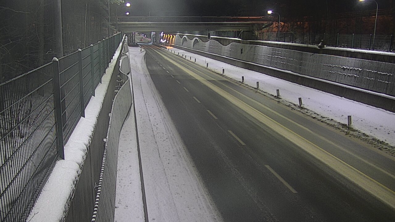 Kelikamerat Kuva Tie 102 Espoo Hiidenkallion tunneli, suuaukko pohj., Espoo, Uusimaa