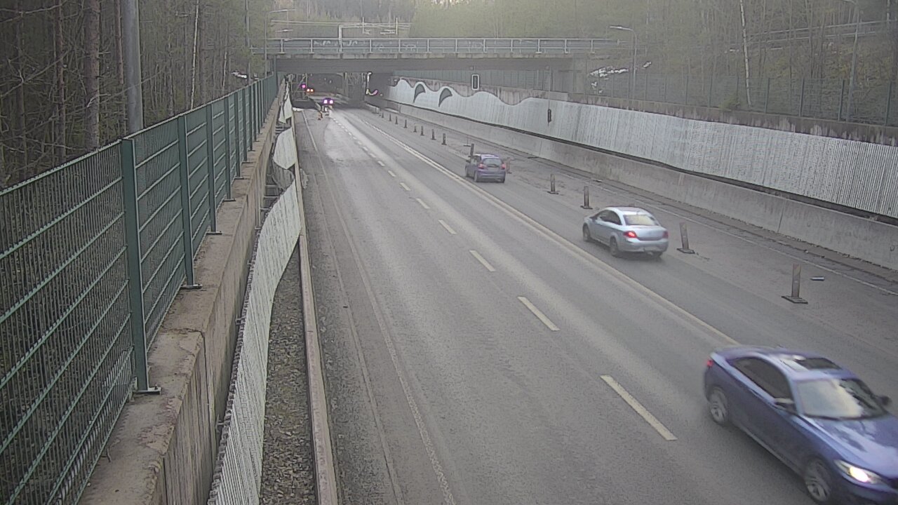 Weather Camera Image Road 102 Espoo Hiidenkallion tunneli, suuaukko north., Espoo, Uusimaa