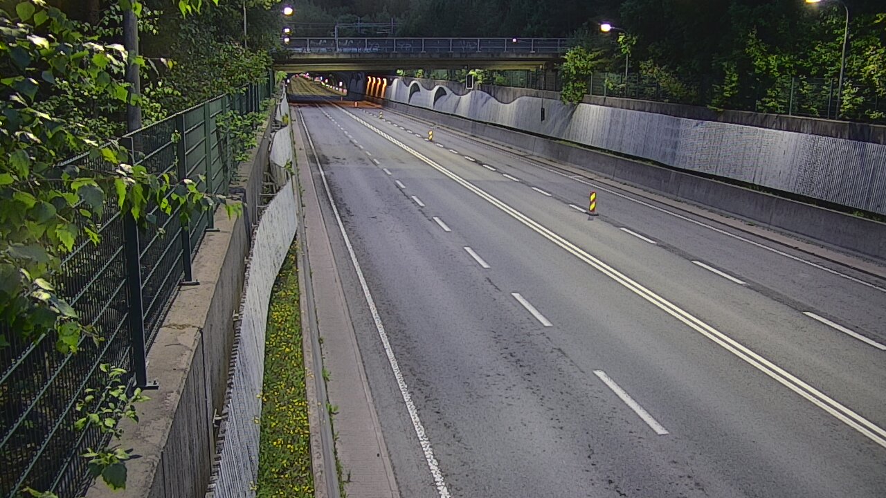 Kelikamerat Kuva Tie 102 Espoo Hiidenkallion tunneli, suuaukko pohj., Espoo, Uusimaa