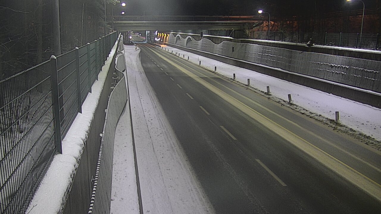 Kelikamerat Kuva Tie 102 Espoo Hiidenkallion tunneli, suuaukko pohj., Espoo, Uusimaa