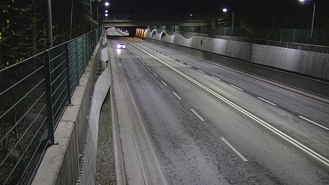 Kelikamerat Kuva Tie 102 Espoo Hiidenkallion tunneli, suuaukko pohj., Espoo, Uusimaa