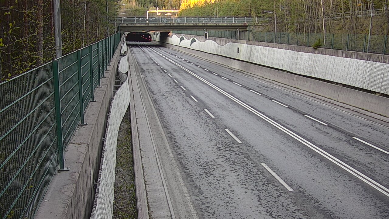 Kelikamerat Kuva Tie 102 Espoo Hiidenkallion tunneli, suuaukko pohj., Espoo, Uusimaa