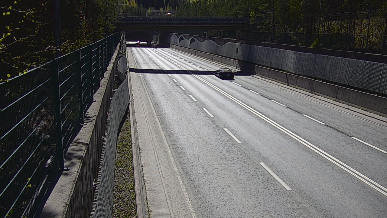 Kelikamerat Kuva Tie 102 Espoo Hiidenkallion tunneli, suuaukko pohj., Espoo, Uusimaa