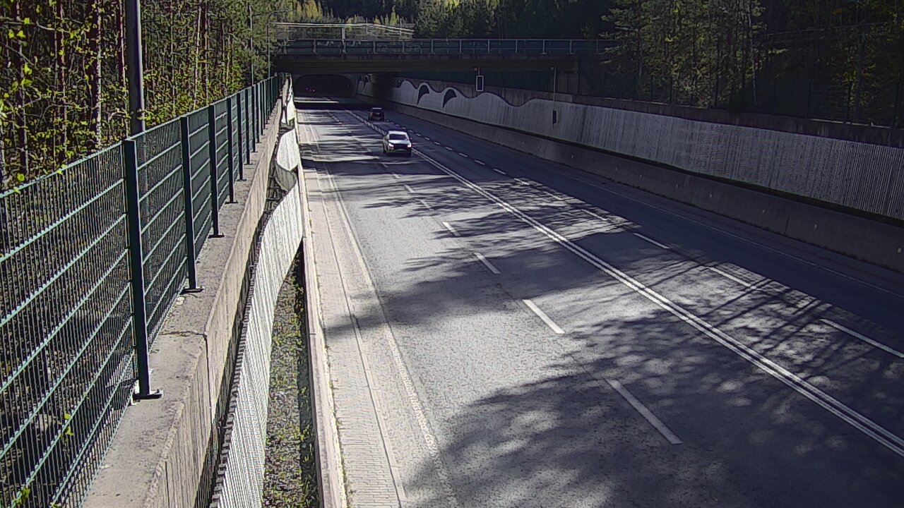 Kelikamerat Kuva Tie 102 Espoo Hiidenkallion tunneli, suuaukko pohj., Espoo, Uusimaa