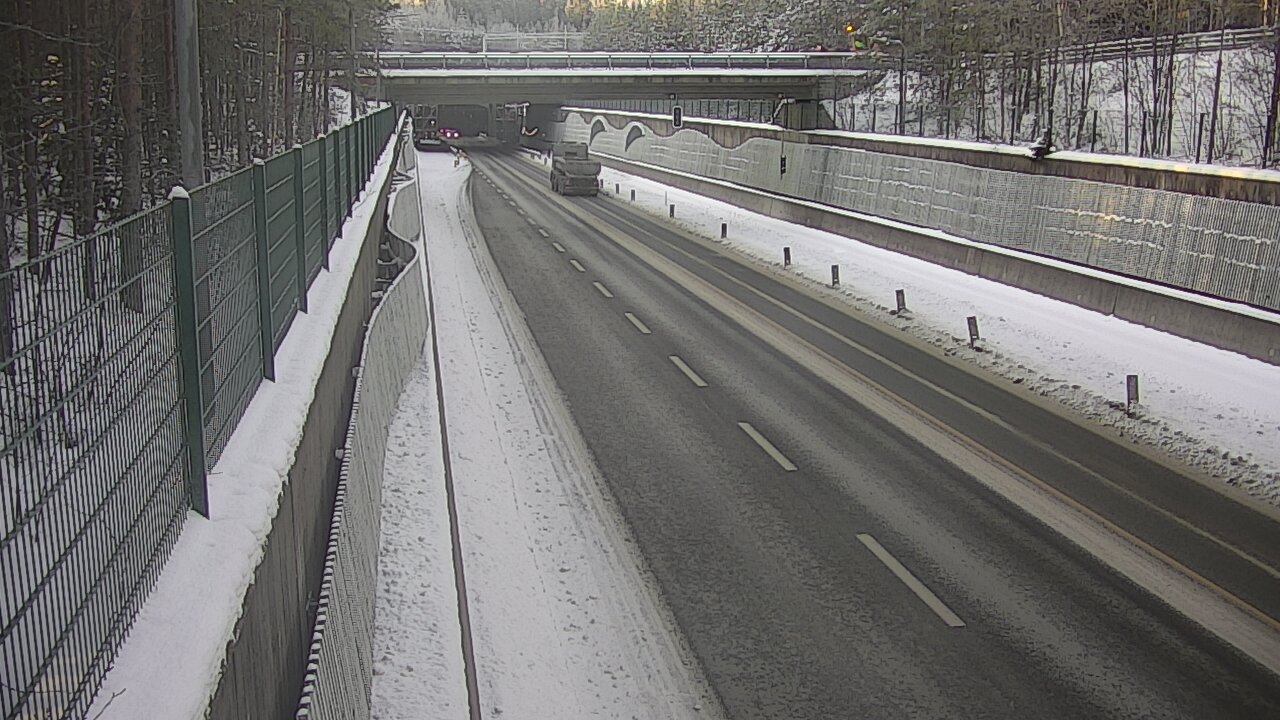 Kelikamerat Kuva Tie 102 Espoo Hiidenkallion tunneli, suuaukko pohj., Espoo, Uusimaa