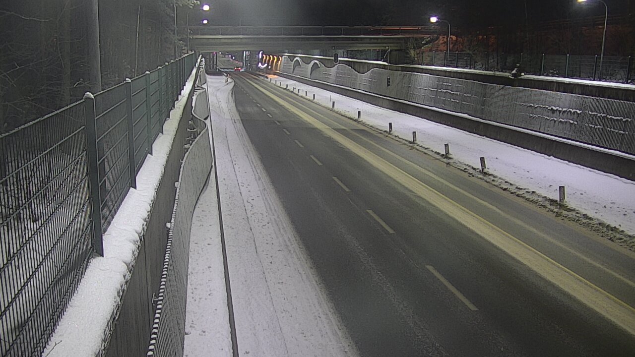 Kelikamerat Kuva Tie 102 Espoo Hiidenkallion tunneli, suuaukko pohj., Espoo, Uusimaa