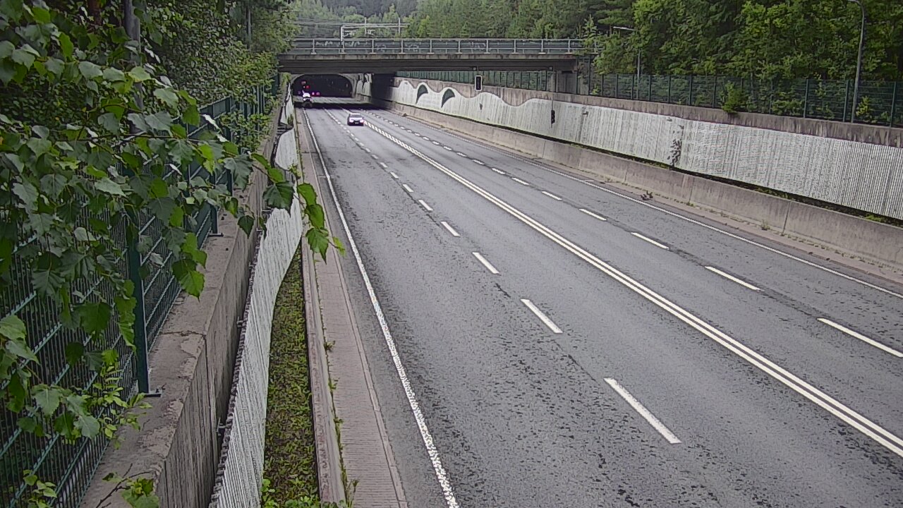 Weather Camera Image Road 102 Espoo Hiidenkallion tunneli, suuaukko north., Espoo, Uusimaa