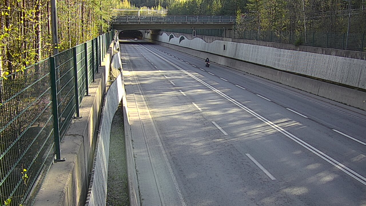 Kelikamerat Kuva Tie 102 Espoo Hiidenkallion tunneli, suuaukko pohj., Espoo, Uusimaa