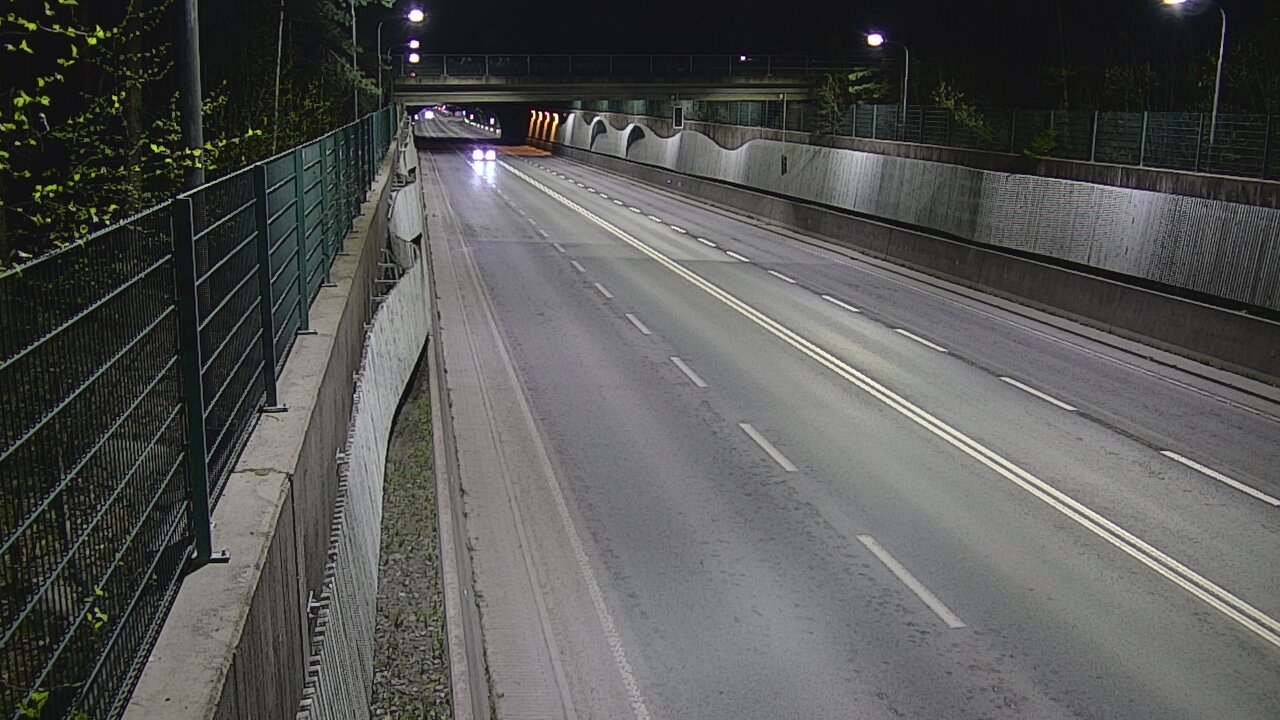 Weather Camera Image Väg 102 Esbo Hiidenkallio tunnel, suuaukko nord., Espoo, Uusimaa