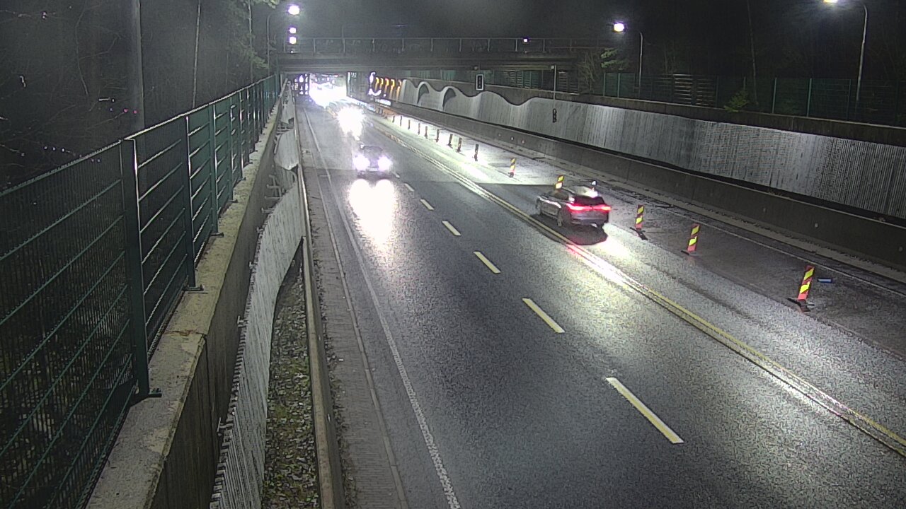 Weather Camera Image Road 102 Espoo Hiidenkallion tunneli, suuaukko north., Espoo, Uusimaa