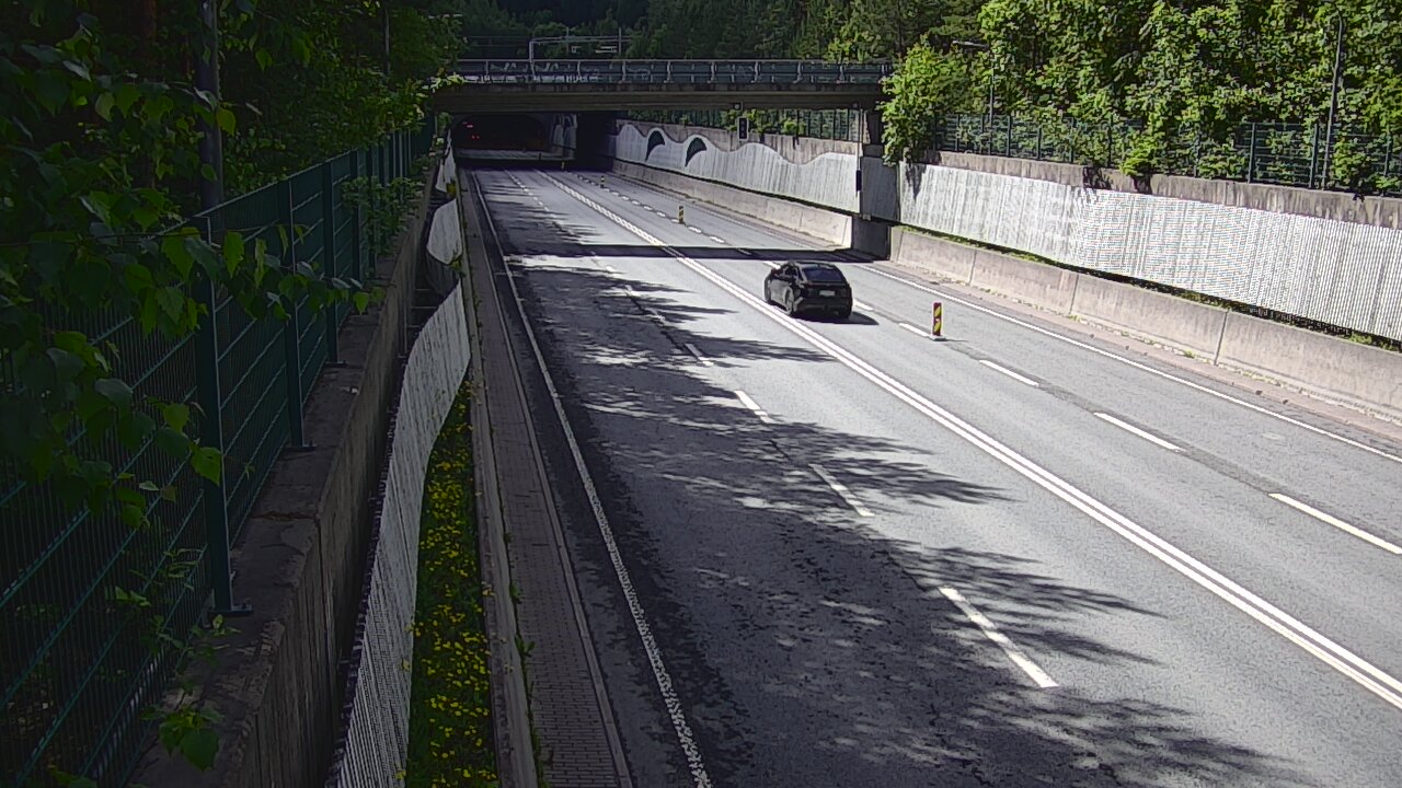 Kelikamerat Kuva Tie 102 Espoo Hiidenkallion tunneli, suuaukko pohj., Espoo, Uusimaa