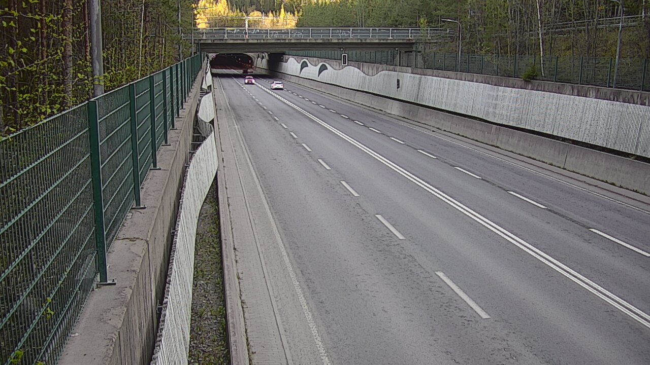 Kelikamerat Kuva Tie 102 Espoo Hiidenkallion tunneli, suuaukko pohj., Espoo, Uusimaa