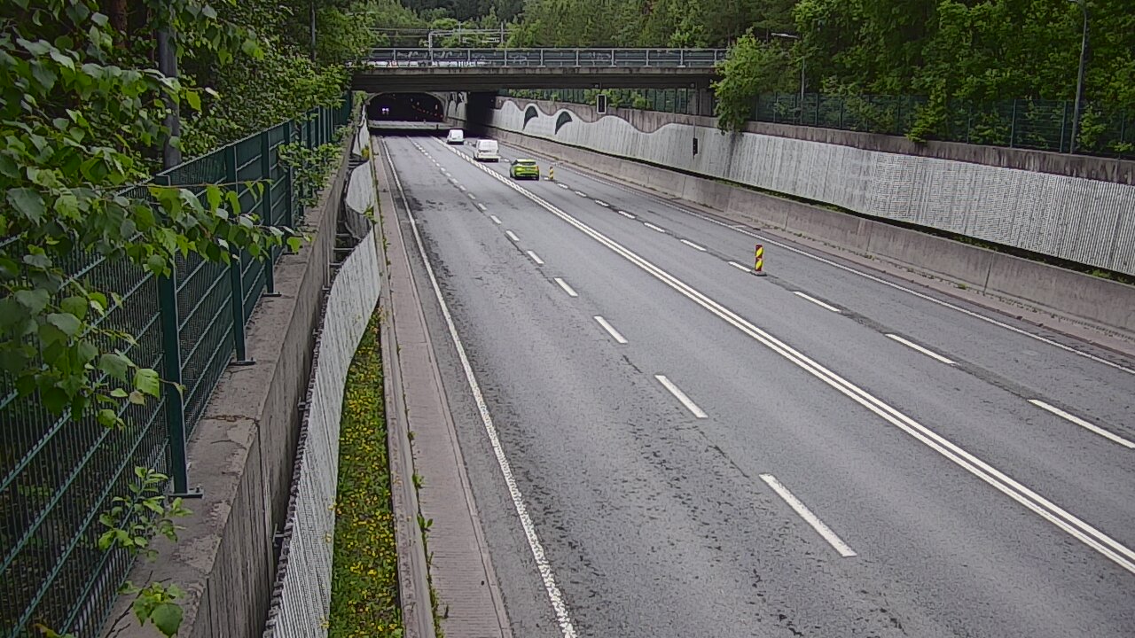Weather Camera Image Road 102 Espoo Hiidenkallion tunneli, suuaukko north., Espoo, Uusimaa