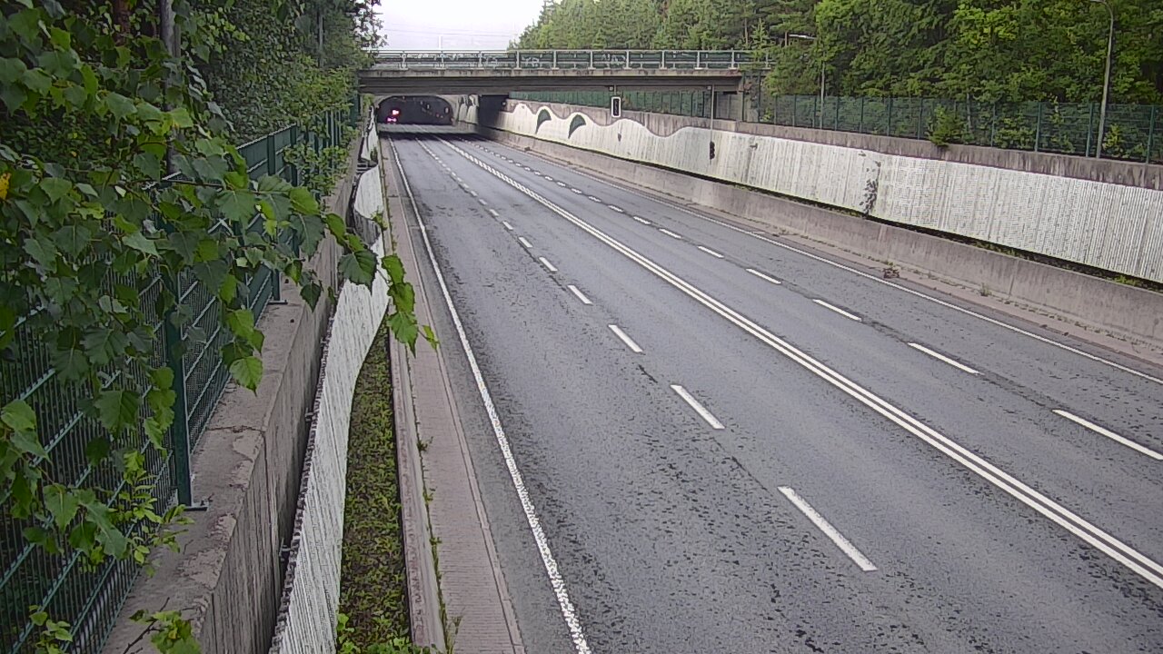 Weather Camera Image Road 102 Espoo Hiidenkallion tunneli, suuaukko north., Espoo, Uusimaa