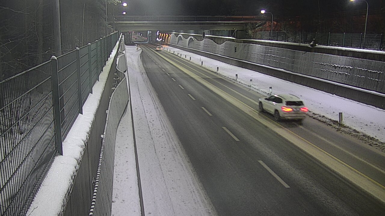 Kelikamerat Kuva Tie 102 Espoo Hiidenkallion tunneli, suuaukko pohj., Espoo, Uusimaa