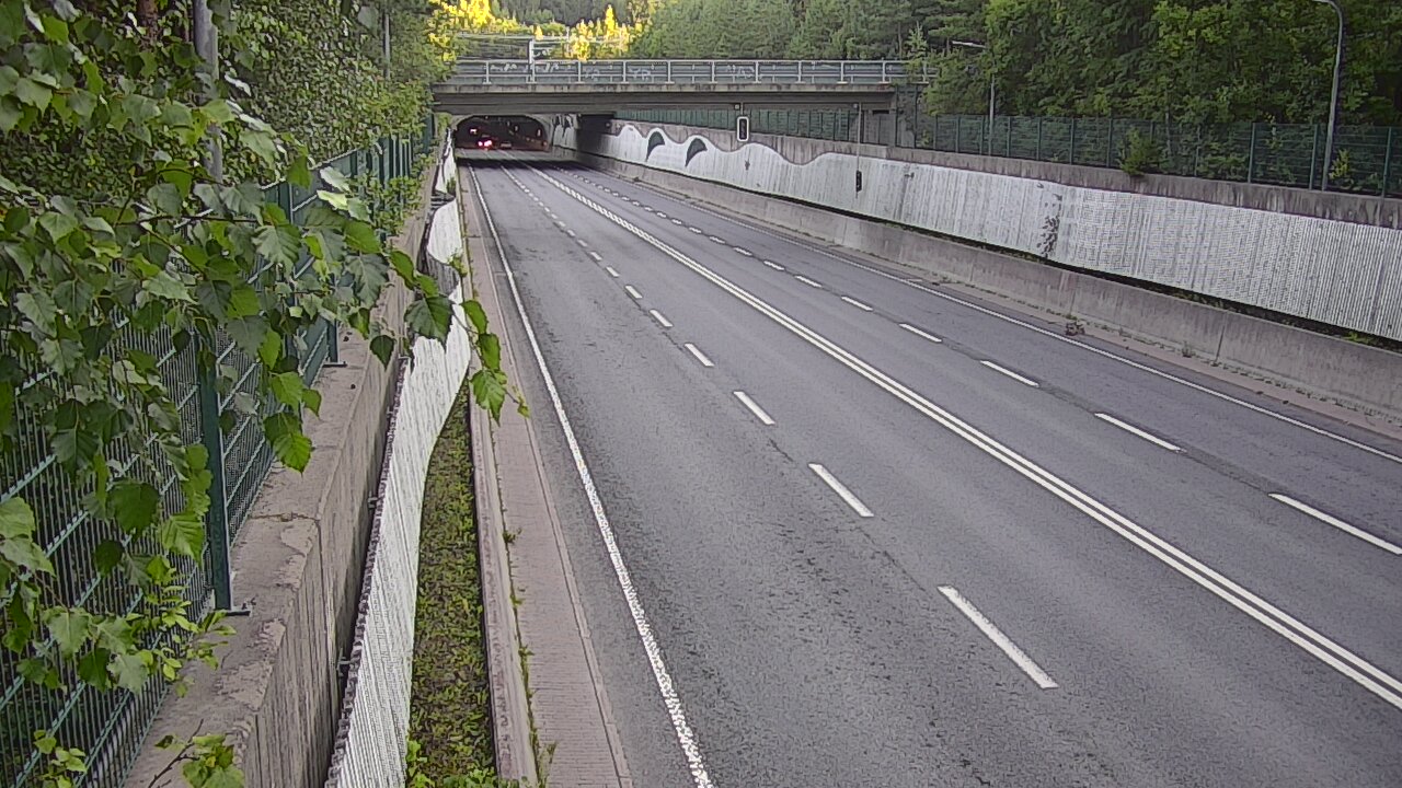 Kelikamerat Kuva Tie 102 Espoo Hiidenkallion tunneli, suuaukko pohj., Espoo, Uusimaa