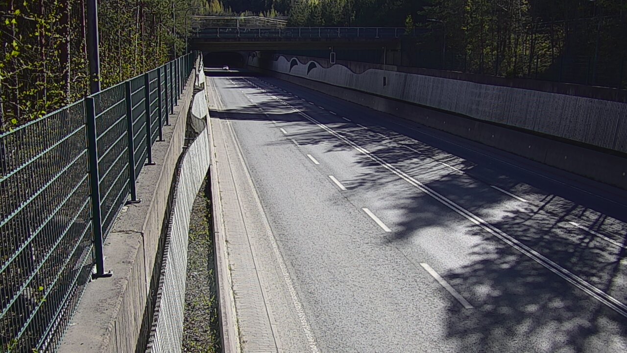 Kelikamerat Kuva Tie 102 Espoo Hiidenkallion tunneli, suuaukko pohj., Espoo, Uusimaa