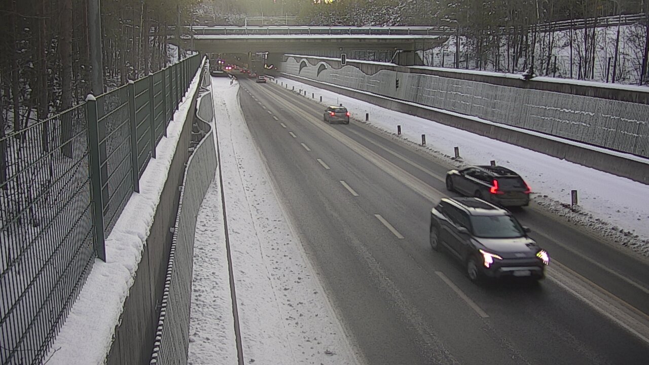 Kelikamerat Kuva Tie 102 Espoo Hiidenkallion tunneli, suuaukko pohj., Espoo, Uusimaa