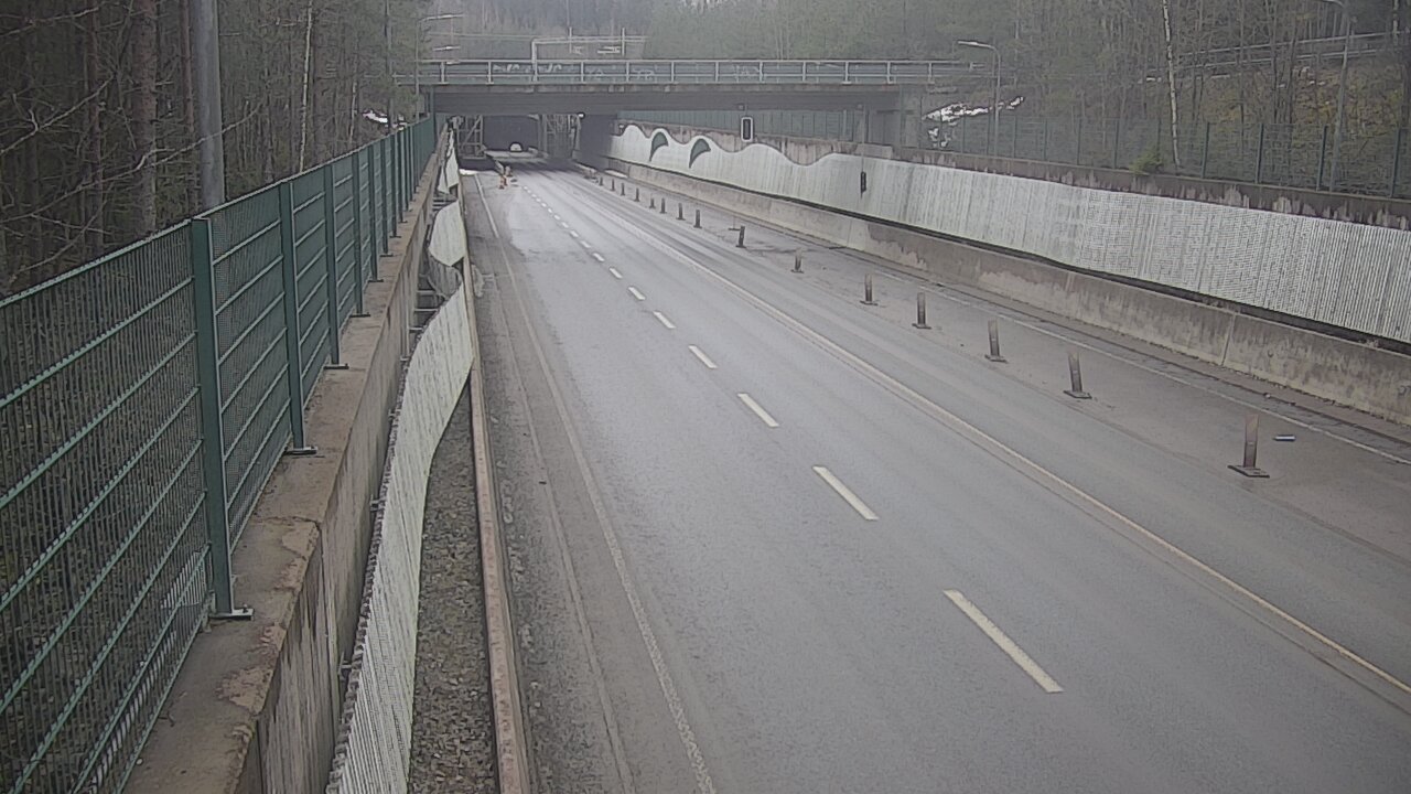 Weather Camera Image Väg 102 Esbo Hiidenkallio tunnel, suuaukko nord., Espoo, Uusimaa