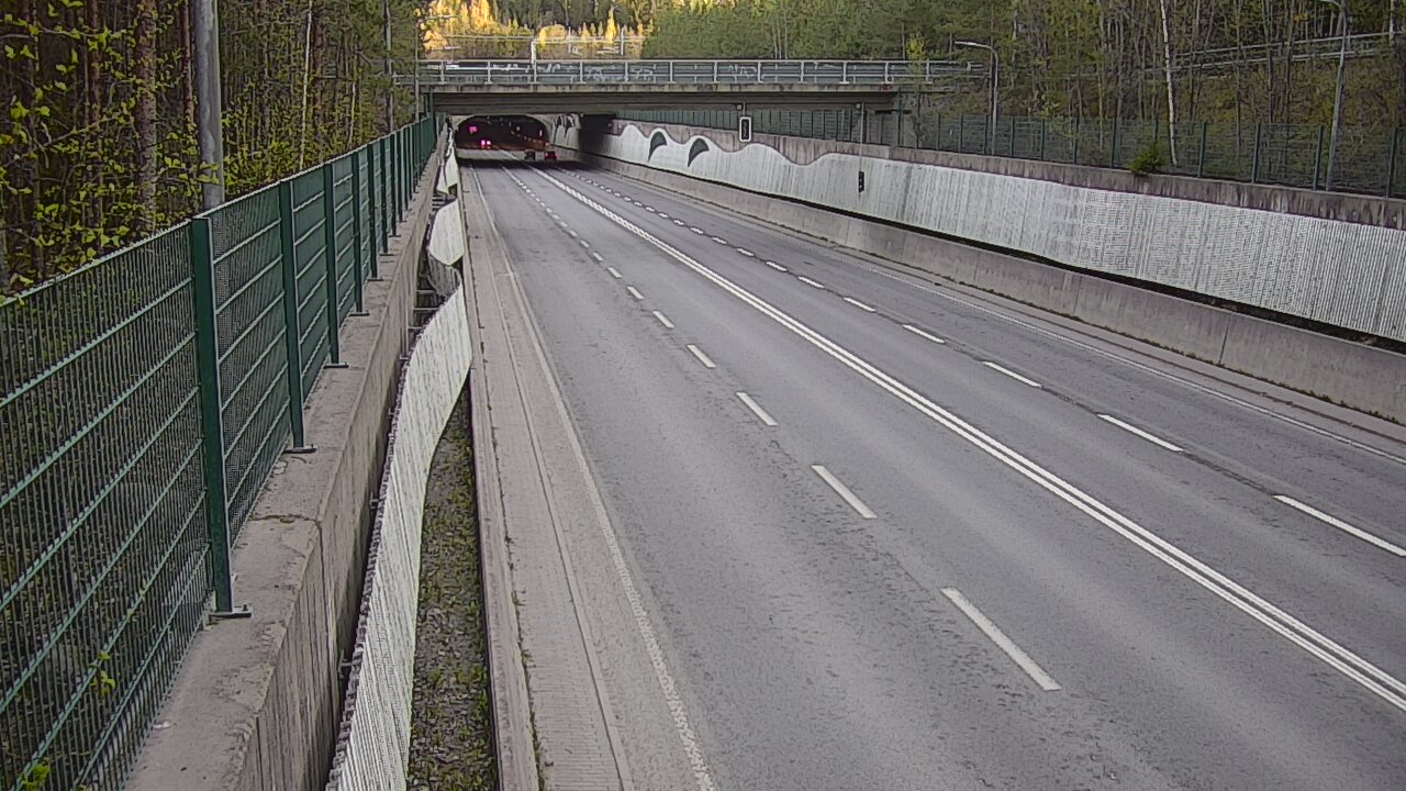Kelikamerat Kuva Tie 102 Espoo Hiidenkallion tunneli, suuaukko pohj., Espoo, Uusimaa