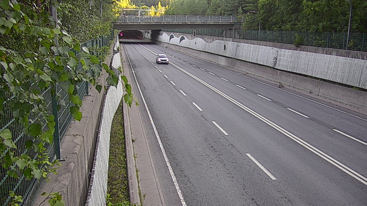Kelikamerat Kuva Tie 102 Espoo Hiidenkallion tunneli, suuaukko pohj., Espoo, Uusimaa