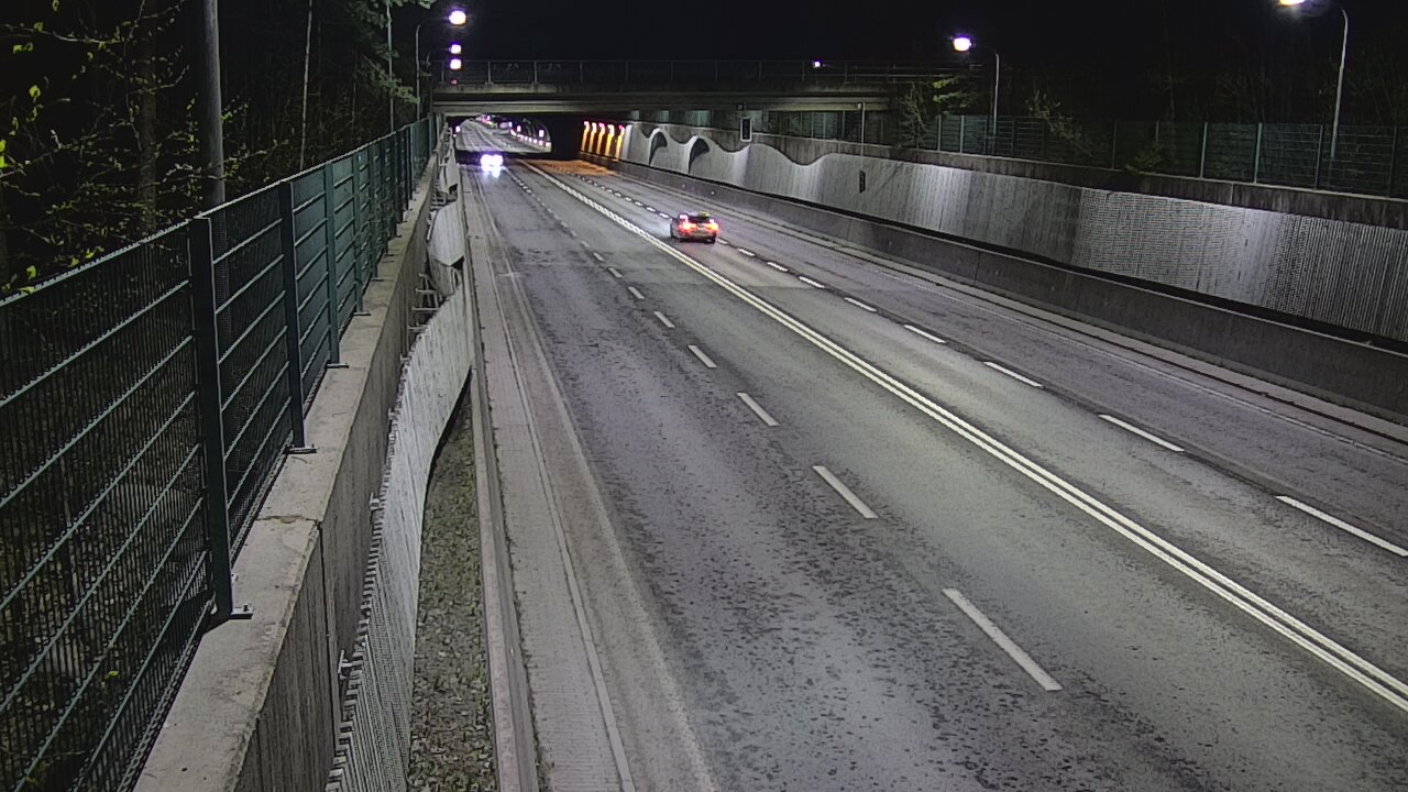 Kelikamerat Kuva Tie 102 Espoo Hiidenkallion tunneli, suuaukko pohj., Espoo, Uusimaa