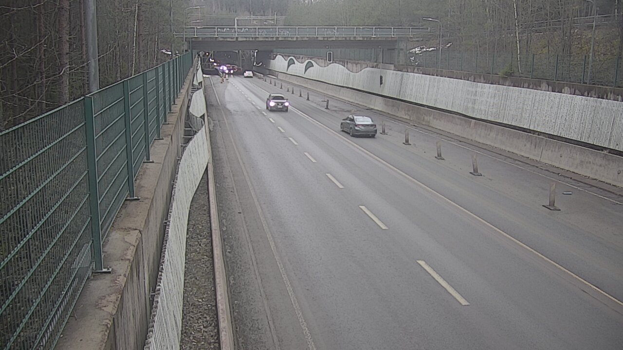 Weather Camera Image Väg 102 Esbo Hiidenkallio tunnel, suuaukko nord., Espoo, Uusimaa