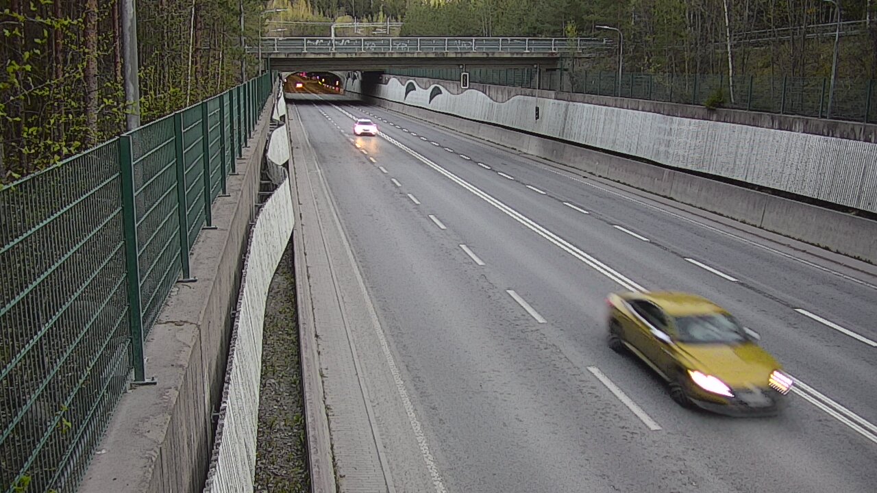Kelikamerat Kuva Tie 102 Espoo Hiidenkallion tunneli, suuaukko pohj., Espoo, Uusimaa