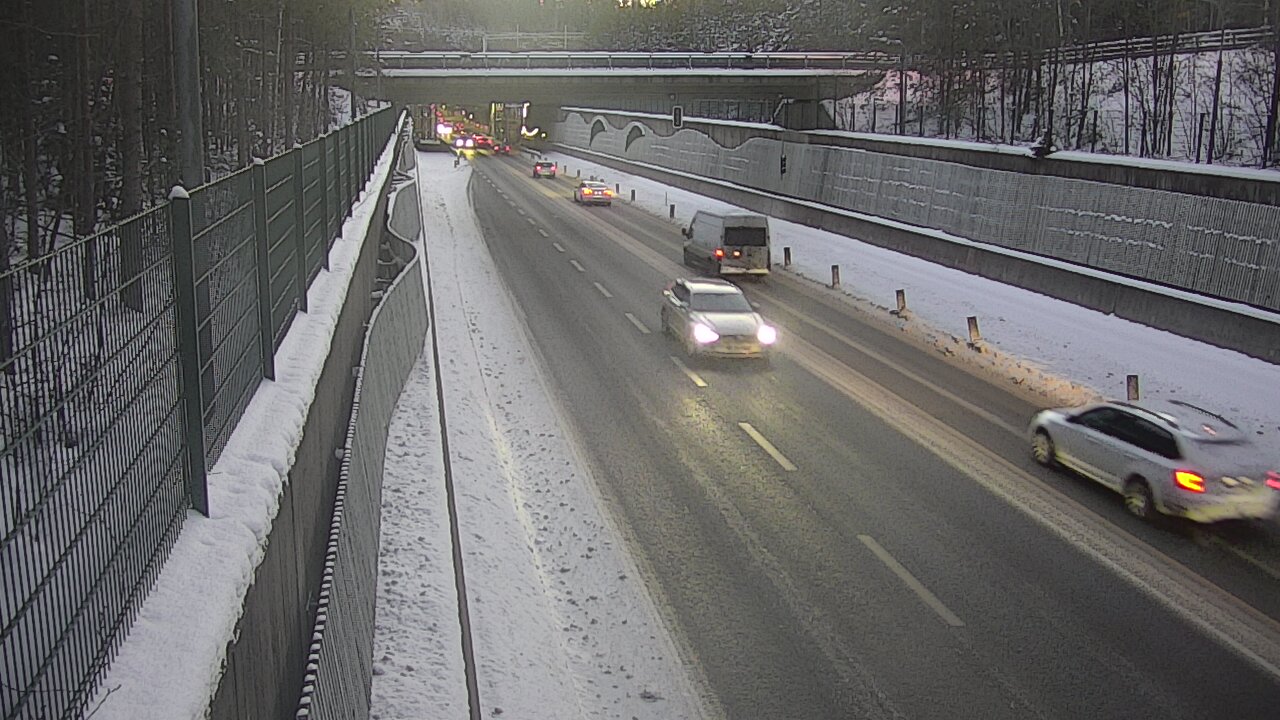 Kelikamerat Kuva Tie 102 Espoo Hiidenkallion tunneli, suuaukko pohj., Espoo, Uusimaa