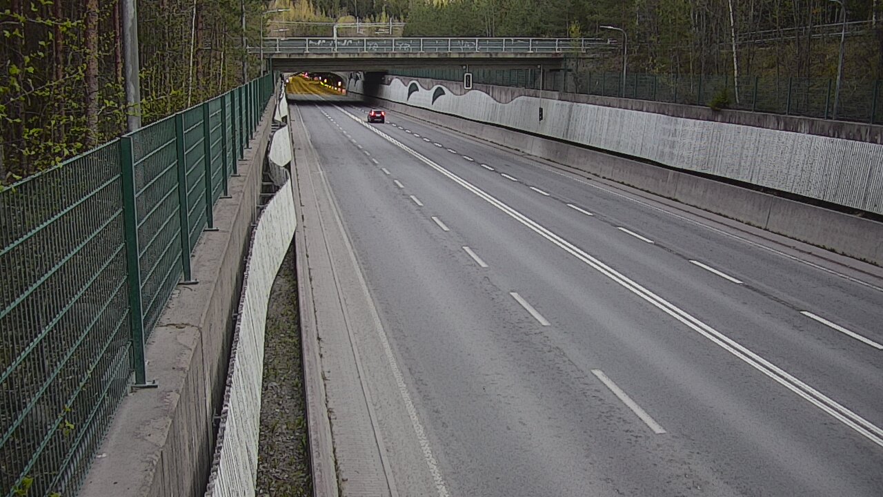 Kelikamerat Kuva Tie 102 Espoo Hiidenkallion tunneli, suuaukko pohj., Espoo, Uusimaa
