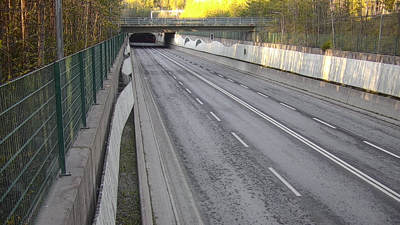 Kelikamerat Kuva Tie 102 Espoo Hiidenkallion tunneli, suuaukko pohj., Espoo, Uusimaa