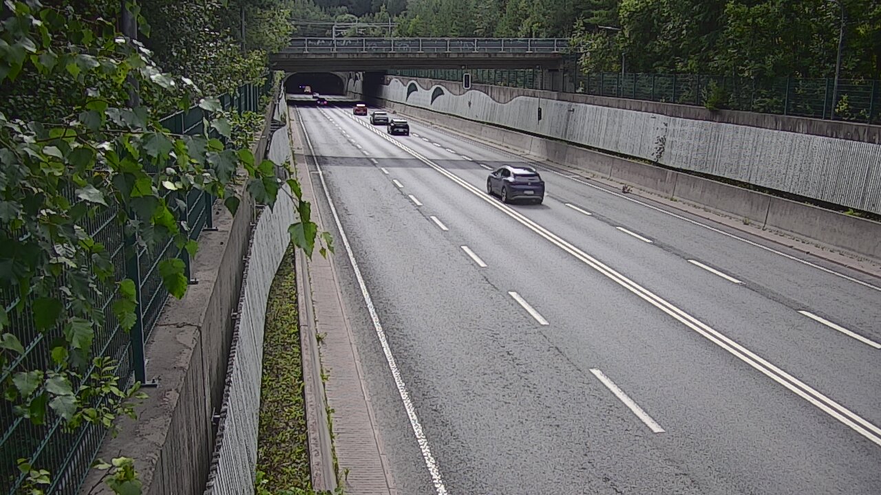 Weather Camera Image Väg 102 Esbo Hiidenkallio tunnel, suuaukko nord., Espoo, Uusimaa