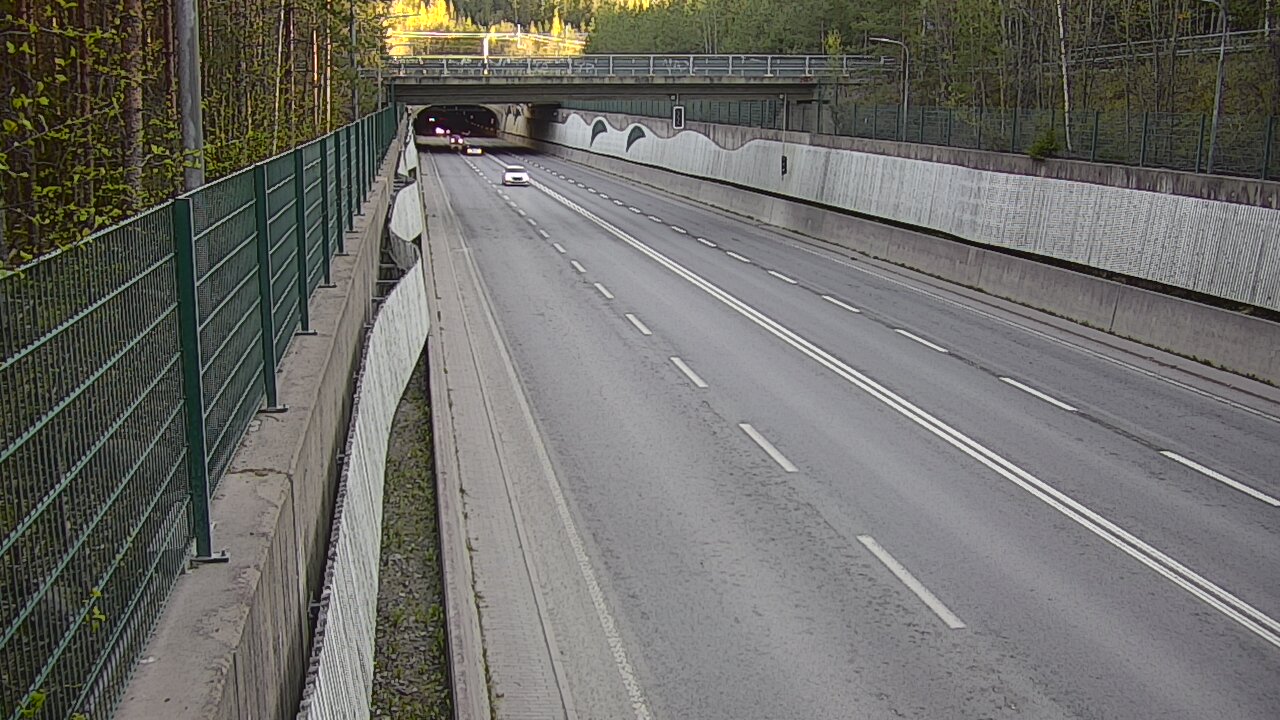 Kelikamerat Kuva Tie 102 Espoo Hiidenkallion tunneli, suuaukko pohj., Espoo, Uusimaa