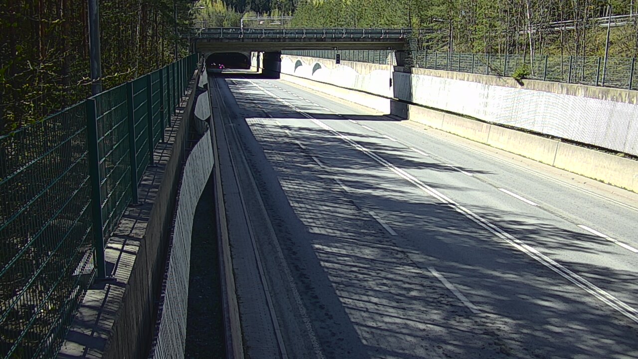Kelikamerat Kuva Tie 102 Espoo Hiidenkallion tunneli, suuaukko pohj., Espoo, Uusimaa