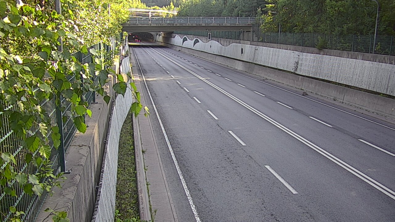 Kelikamerat Kuva Tie 102 Espoo Hiidenkallion tunneli, suuaukko pohj., Espoo, Uusimaa
