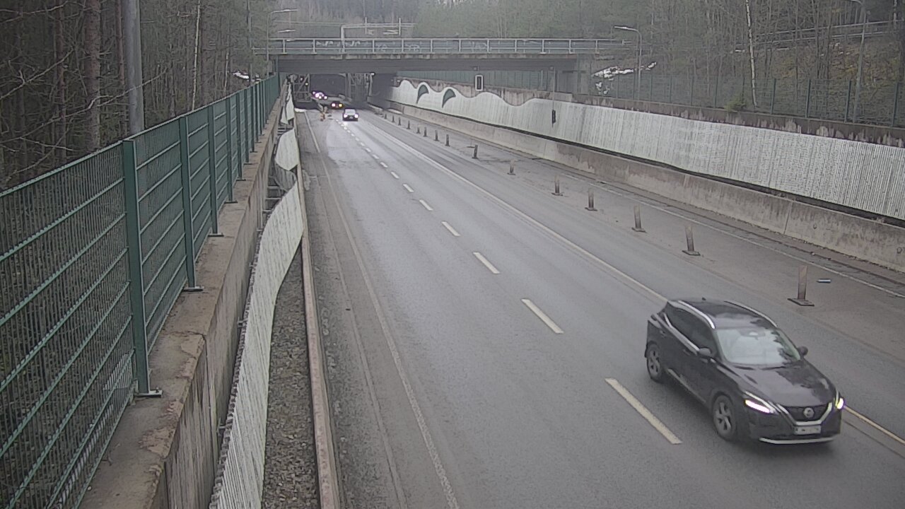 Weather Camera Image Väg 102 Esbo Hiidenkallio tunnel, suuaukko nord., Espoo, Uusimaa