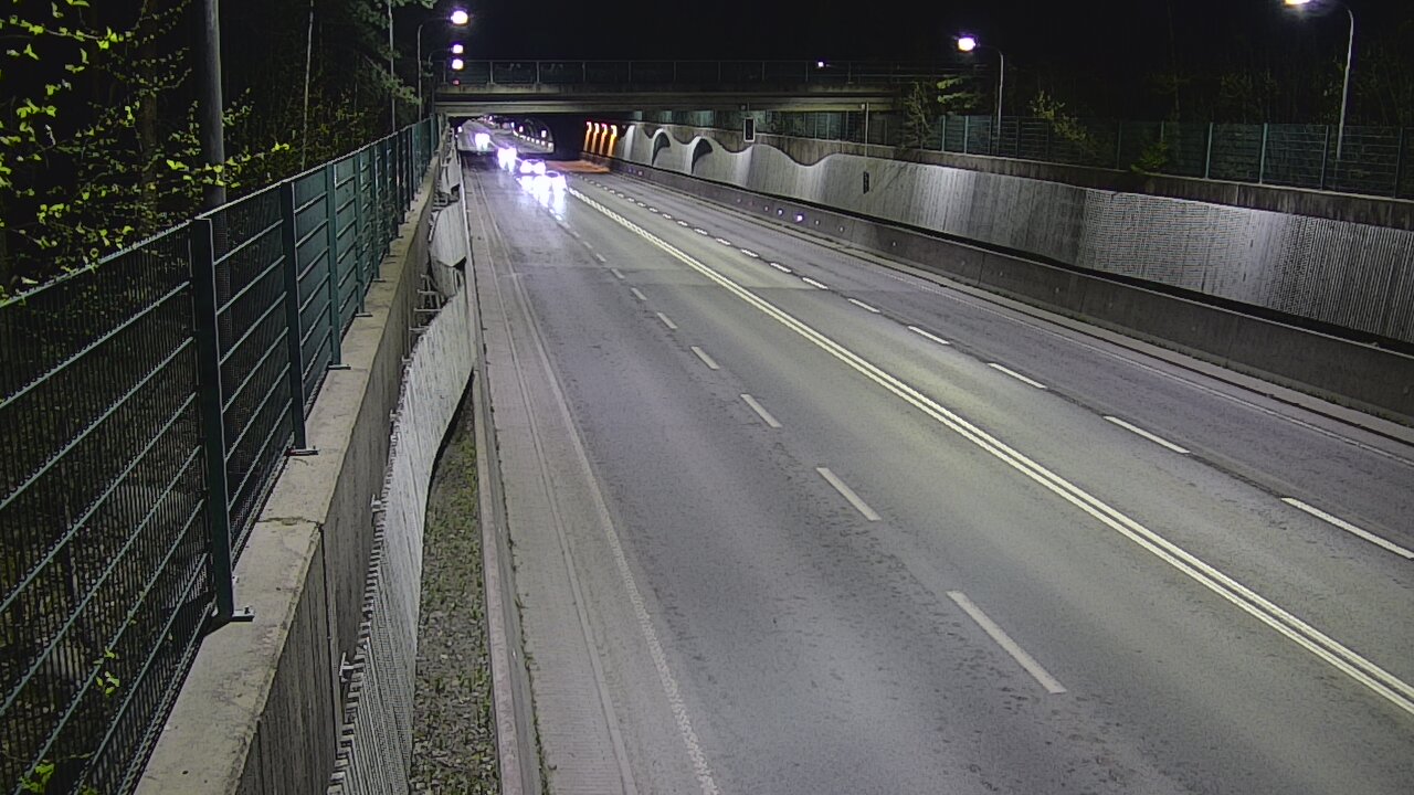 Weather Camera Image Väg 102 Esbo Hiidenkallio tunnel, suuaukko nord., Espoo, Uusimaa