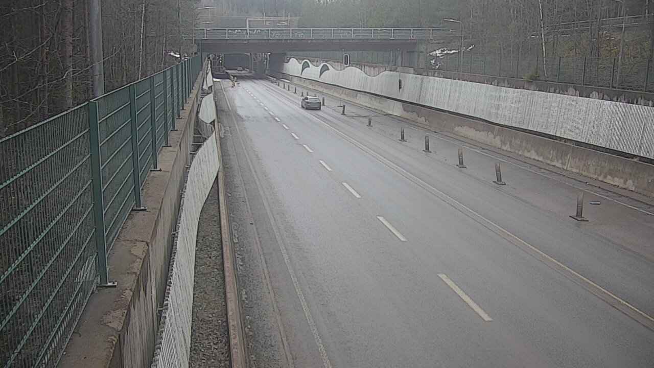 Weather Camera Image Väg 102 Esbo Hiidenkallio tunnel, suuaukko nord., Espoo, Uusimaa