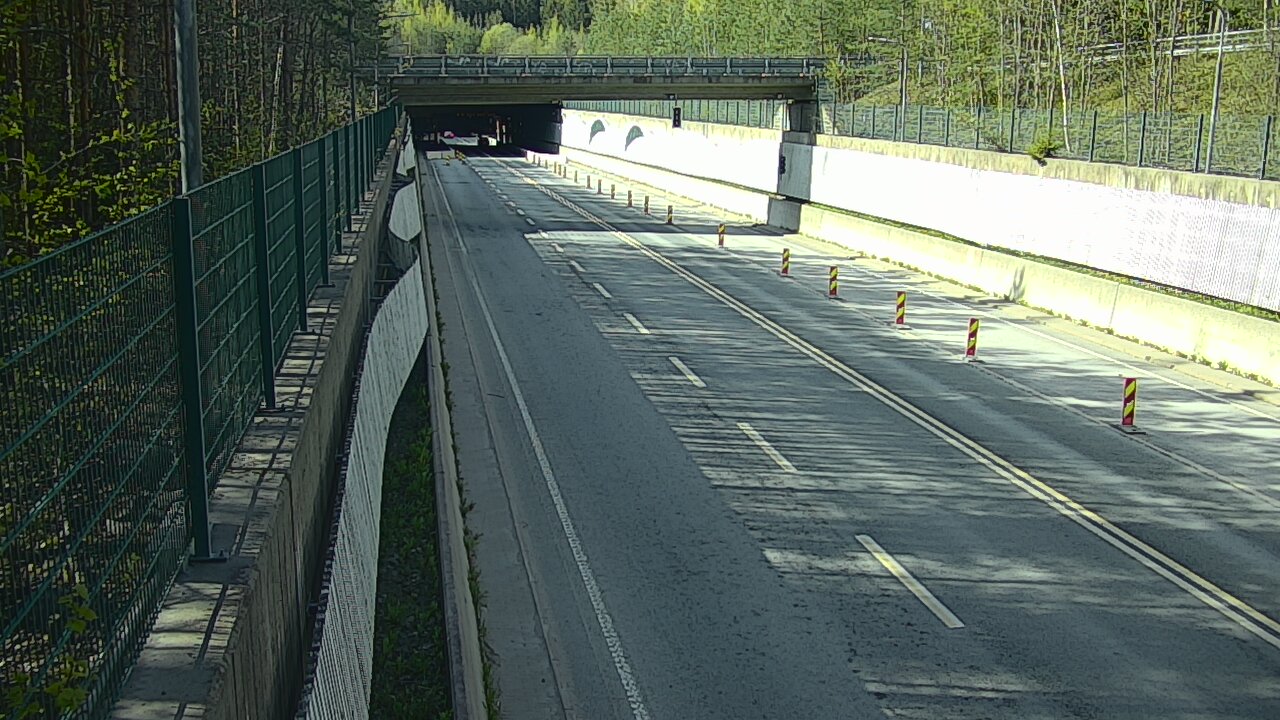 Weather Camera Image Väg 102 Esbo Hiidenkallio tunnel, suuaukko nord., Espoo, Uusimaa