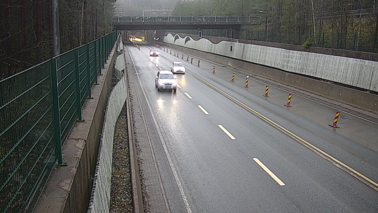 Weather Camera Image Väg 102 Esbo Hiidenkallio tunnel, suuaukko nord., Espoo, Uusimaa