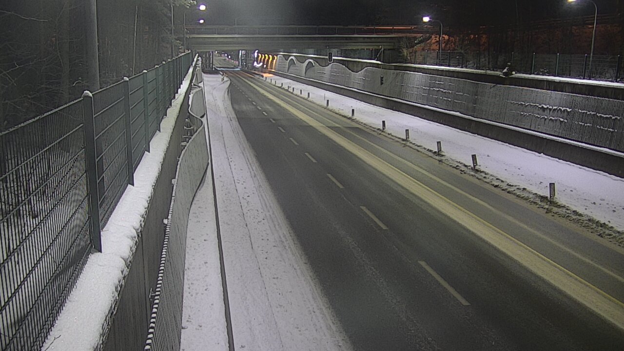 Kelikamerat Kuva Tie 102 Espoo Hiidenkallion tunneli, suuaukko pohj., Espoo, Uusimaa