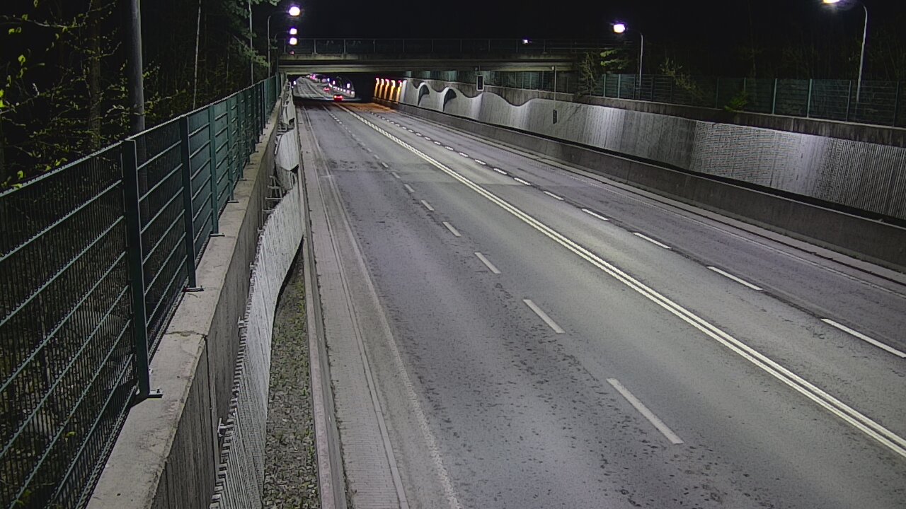 Kelikamerat Kuva Tie 102 Espoo Hiidenkallion tunneli, suuaukko pohj., Espoo, Uusimaa