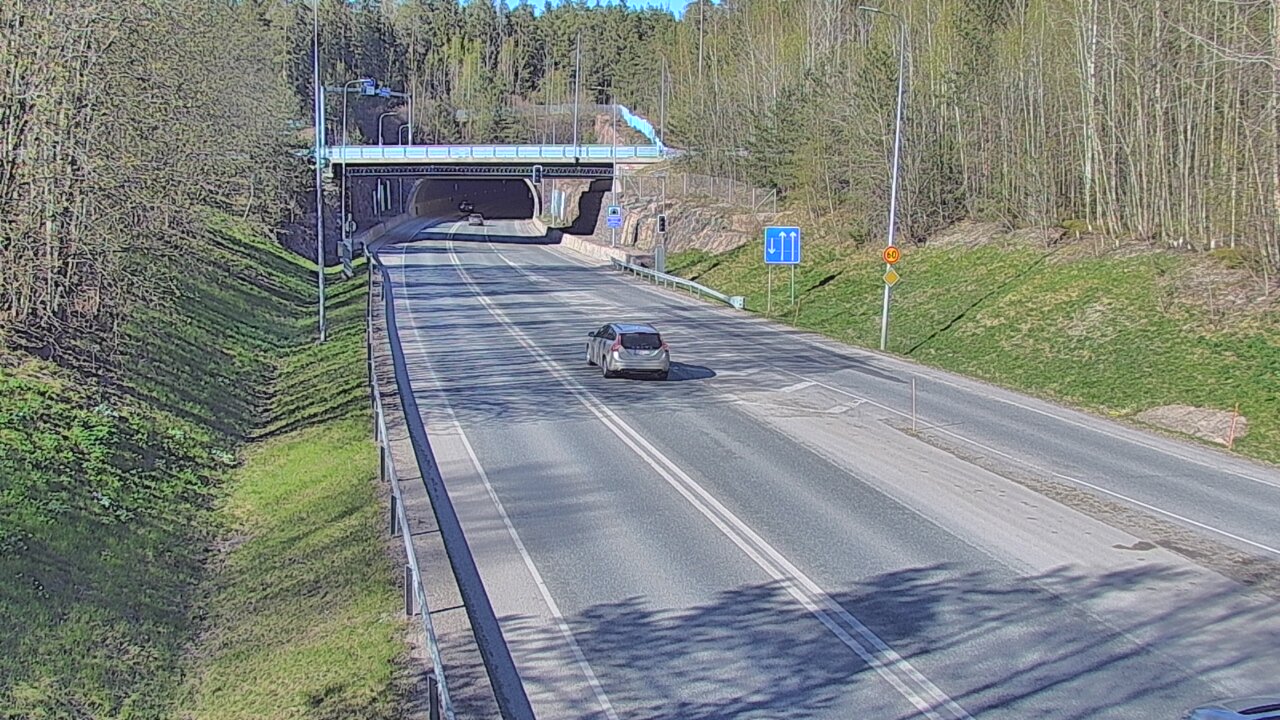 Kelikamerat Kuva Tie 102 Hiidenkallion tunneli, suuaukko etelä, Espoo, Uusimaa