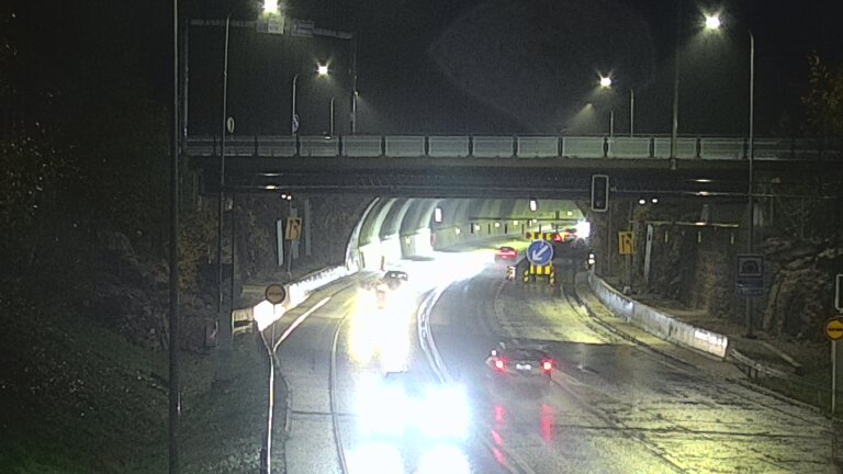 Kelikamerat Kuva Tie 102 Hiidenkallion tunneli, suuaukko etelä, Espoo, Uusimaa