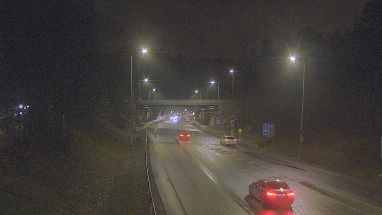 Kelikamerat Kuva Tie 102 Hiidenkallion tunneli, suuaukko etelä, Espoo, Uusimaa