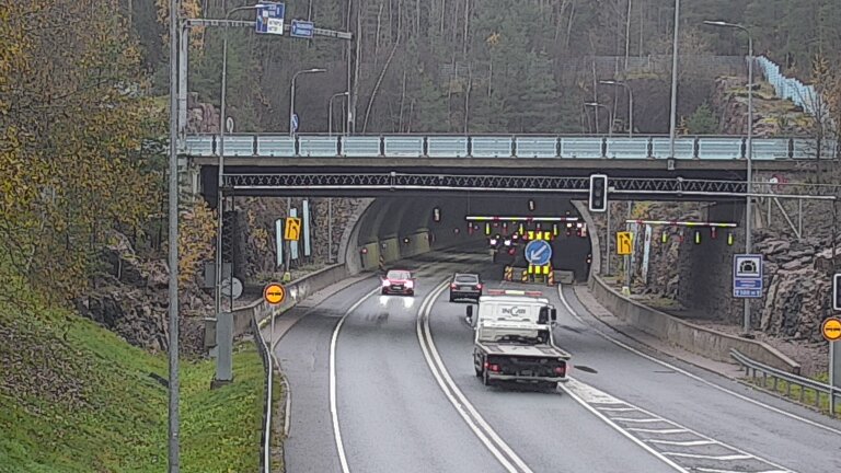 Kelikamerat Kuva Tie 102 Hiidenkallion tunneli, suuaukko etelä, Espoo, Uusimaa