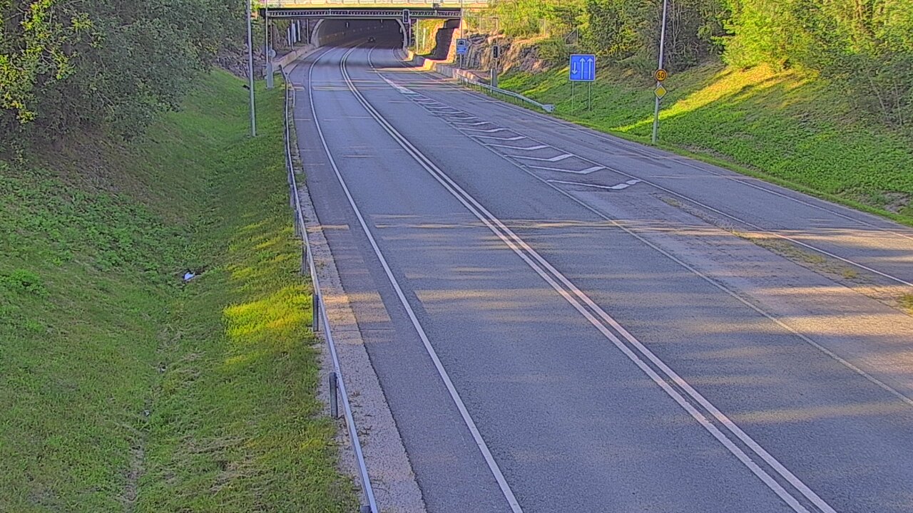 Kelikamerat Kuva Tie 102 Hiidenkallion tunneli, suuaukko etelä, Espoo, Uusimaa